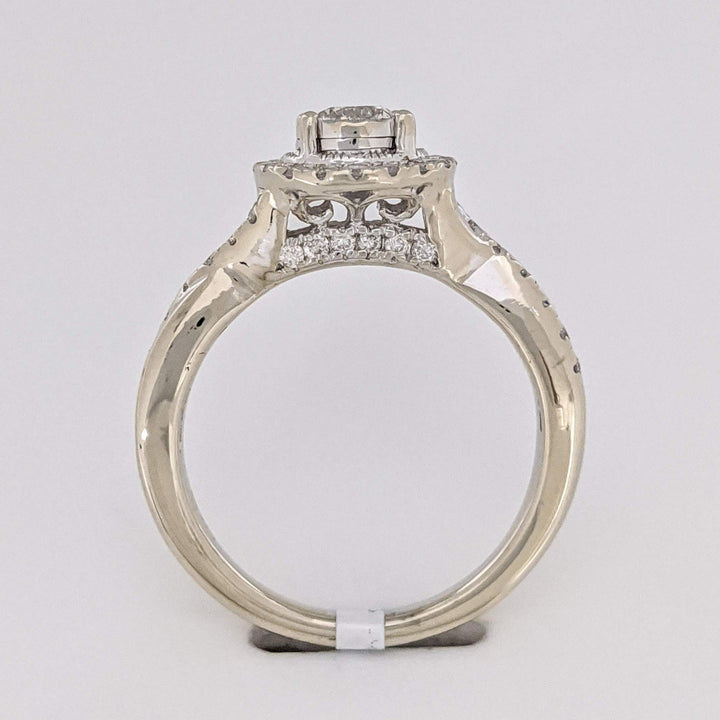 14K WHITE .66 CARAT TOTAL WEIGHT I1 I DIAMOND ROUND (46) HALO ESTATE RING 4.5 GRAMS