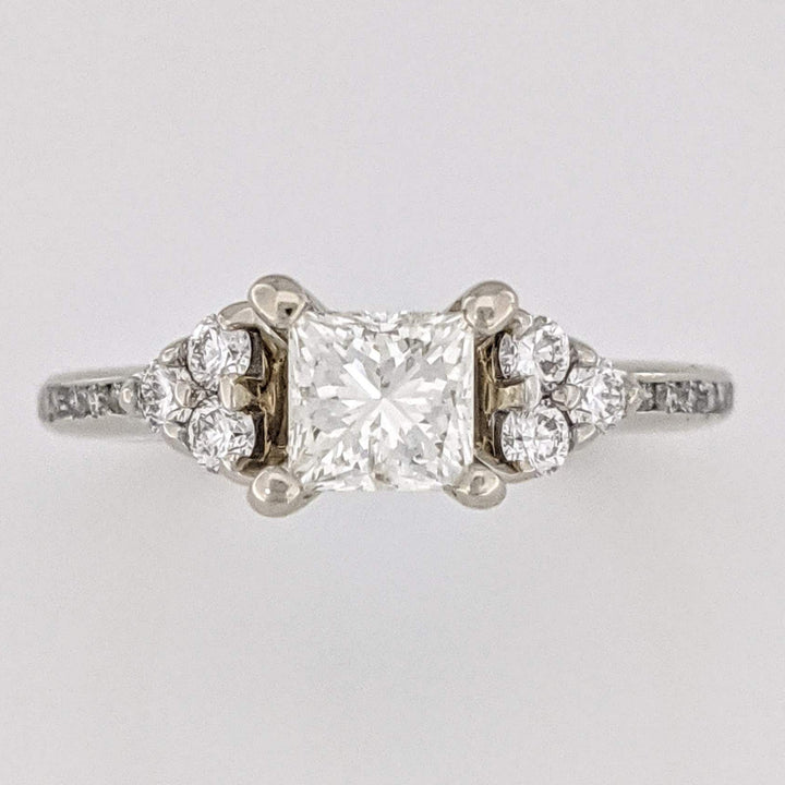 14K WHITE .72 CARAT TOTAL WEIGHT SI2-I1 H DIAMOND PRINCESS CUT (1) ROUND ESTATE RING 3.2 GRAMS