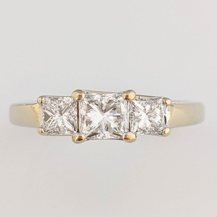 14K WHITE 1.01 CARAT TOTAL WEIGHT VS2 G DIAMOND PRINCESS CUT (3) ESTATE TRINITY RING 4.0 GRAMS