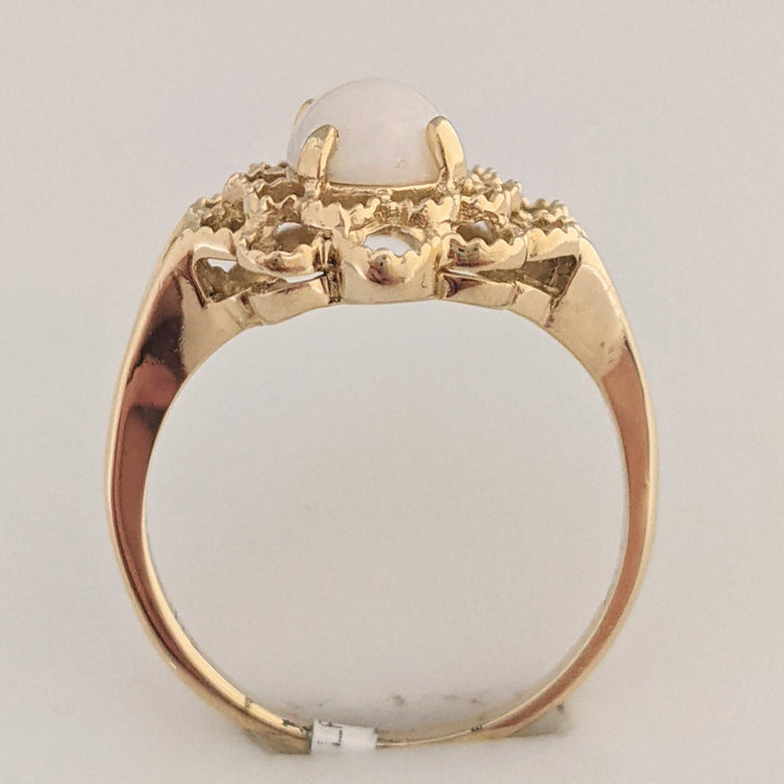 14K OPAL OVAL 6X8 CABOCHON OPEN TOP ESTATE RING 2.9 GRAMS