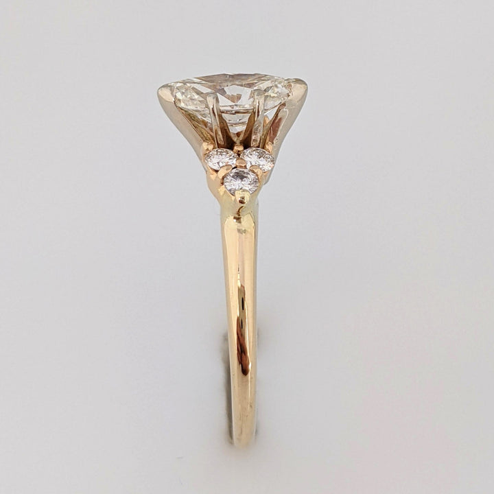 14K 1.36 CARAT TOTAL WEIGHT I1 K DIAMOND MARQUISE WITH (6) ROUND MELEE ESTATE RING 3.0 GRAMS