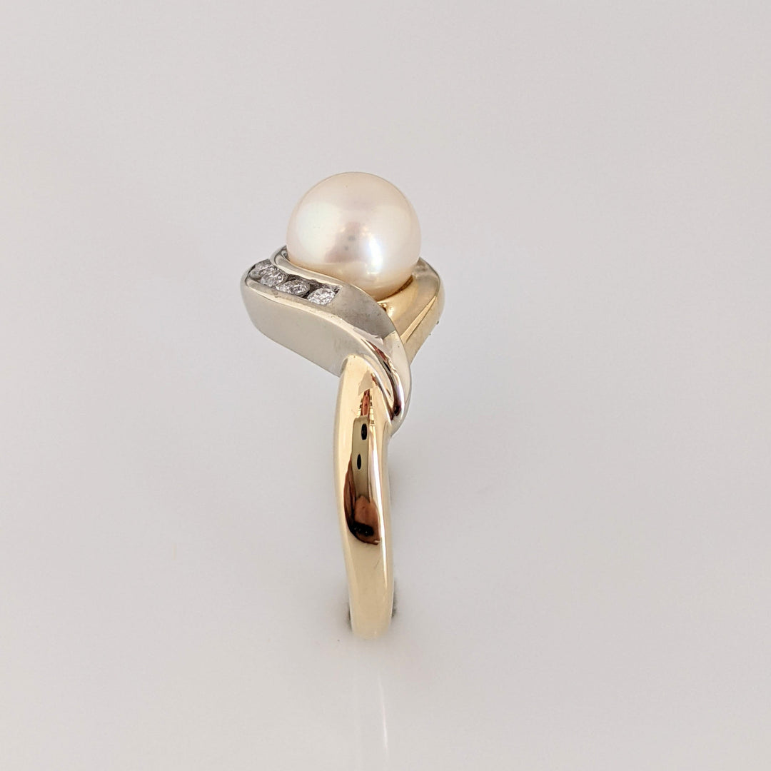 14K PEARL ROUND 6.5MM WITH (7) MELEE ESTATE RING 3.4 GRAMS