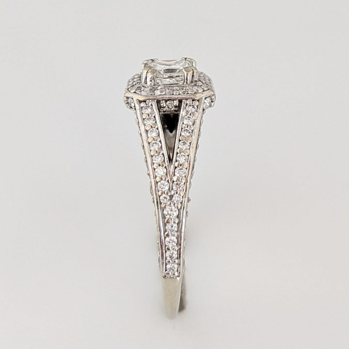14K WHITE 1.58 CARAT TOTAL WEIGHT SI2 I DIAMOND PRINCESS CUT (1) ROUND (143) HALO ESTATE RING 5.0 GRAMS