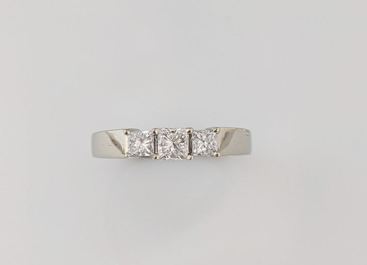 14K WHITE .38 CARAT TOTAL WEIGHT I1 H-I DIAMOND PRINCESS CUT (3) TRINITY ESTATE RING 2.8 GRAMS