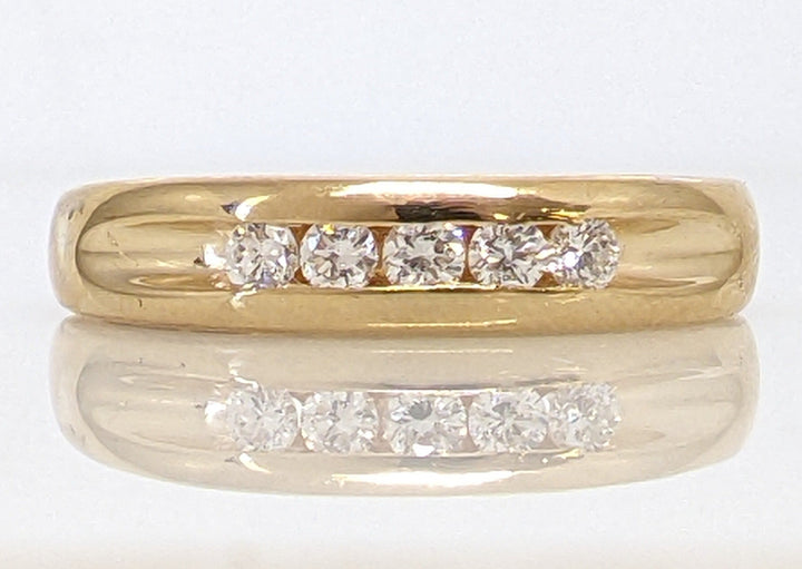 14k .20 CARAT TOTAL WEIGHT SI1 I DIAMOND ROUND (5) ESTATE CHANNEL BAND 4.6 GRAMS