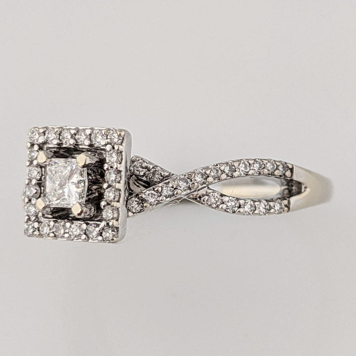14K WHITE .82 CARAT TOTAL WEIGHT I1 I DIAMOND PRINCESS CUT WITH (56) ROUND MELEE ESTATE RING 4.0 GRAMS