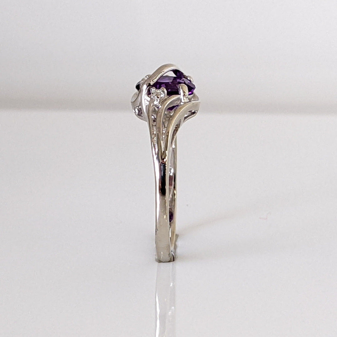 14K WHITE AMETHYST OVAL 5X7 WITH (2) MELEE GOLD BAR TOP ESTATE RING 2.2 GRAMS