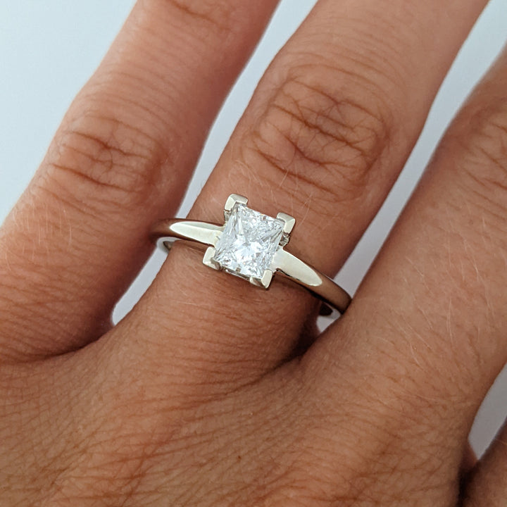 14K WHITE .71 CARAT TOTAL I1 E DIAMOND EMERALD CUT ESTATE RING 3.1 GRAMS