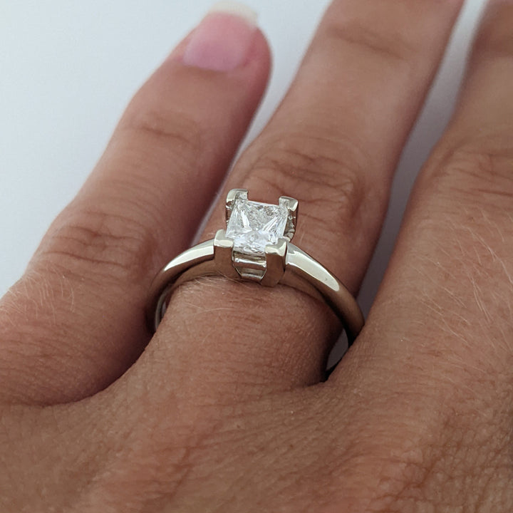 14K WHITE .71 CARAT TOTAL I1 E DIAMOND EMERALD CUT ESTATE RING 3.1 GRAMS