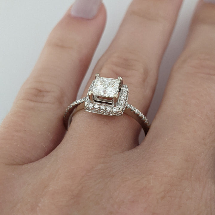 14K WHITE GOLD 1.00 CARAT TOTAL WEIGHT VS2 G DIAMOND PRINCESS CUT HALO ESTATE RING 2.6 GRAMS