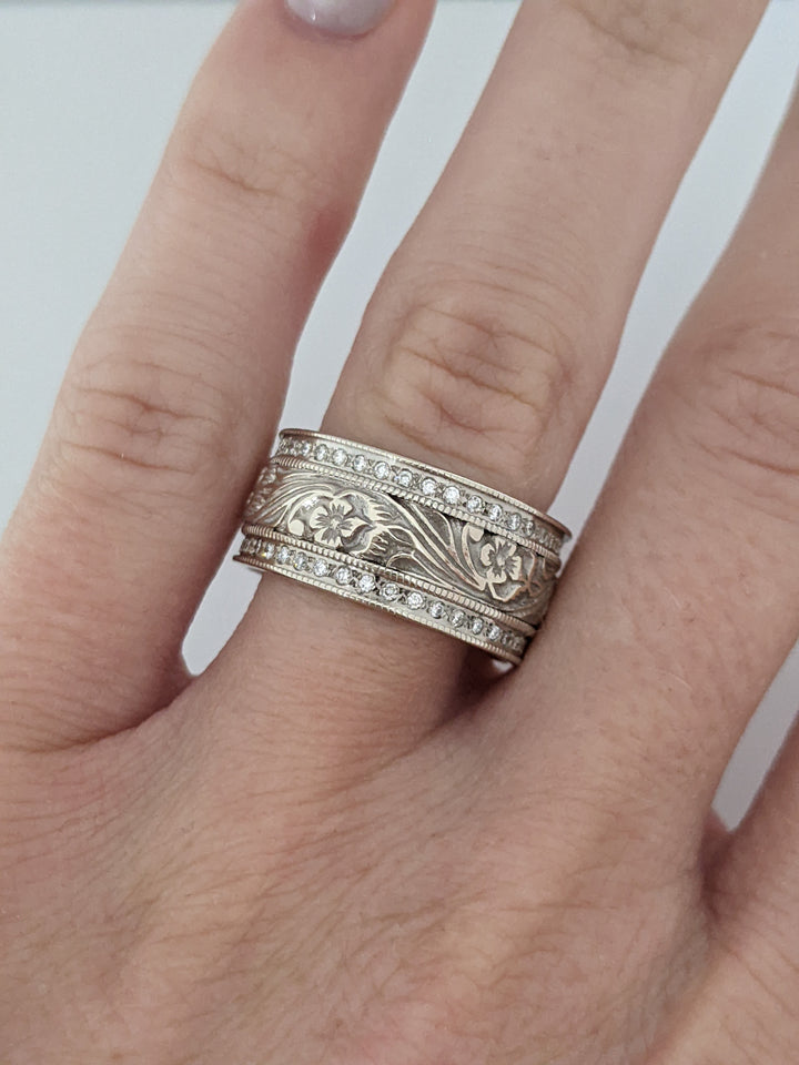 14K WHITE .72 CARAT TOTAL WEIGHT SI2 H ROUND DIAMOND (90) 9MM ETCHED ESTATE BAND 9.3 GRAMS