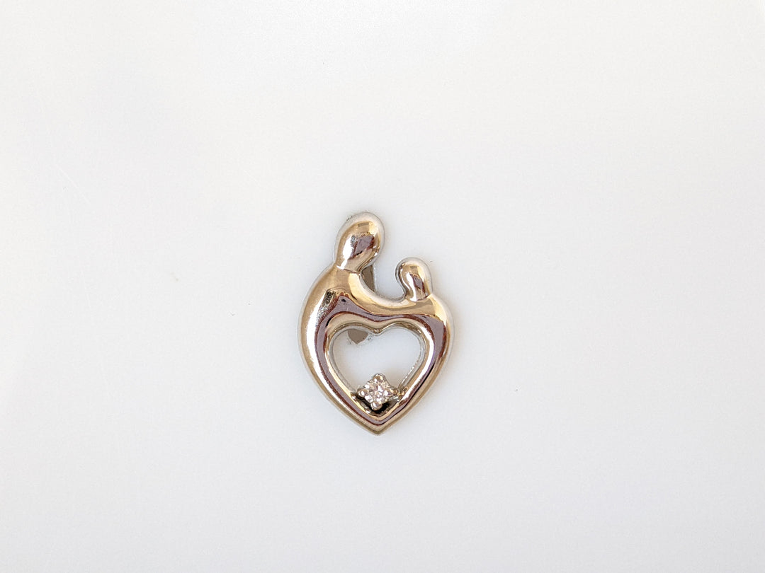 14K WHITE GOLD MOTHER AND CHILD WITH .03CT DIAMOND ESTATE PENDANT .7 GRAMS
