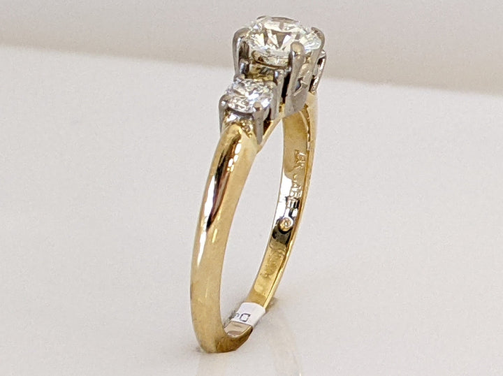 18K .85 CARAT TOTAL WEIGHT VS2 H-L DIAMOND ROUND (3) ESTATE RING 3.6 GRAMS