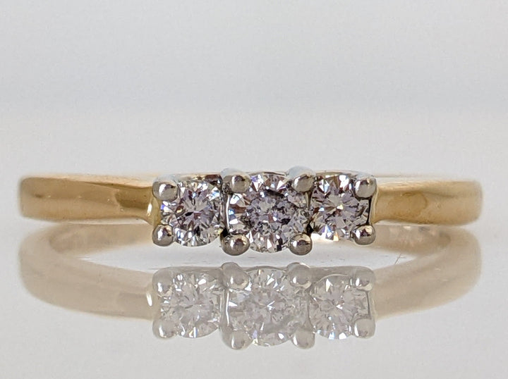 14K .23 CARAT TOTAL WEIGHT I1 H DIAMOND ROUND (3) ESTATE TRINITY RING 2.5 GRAMS