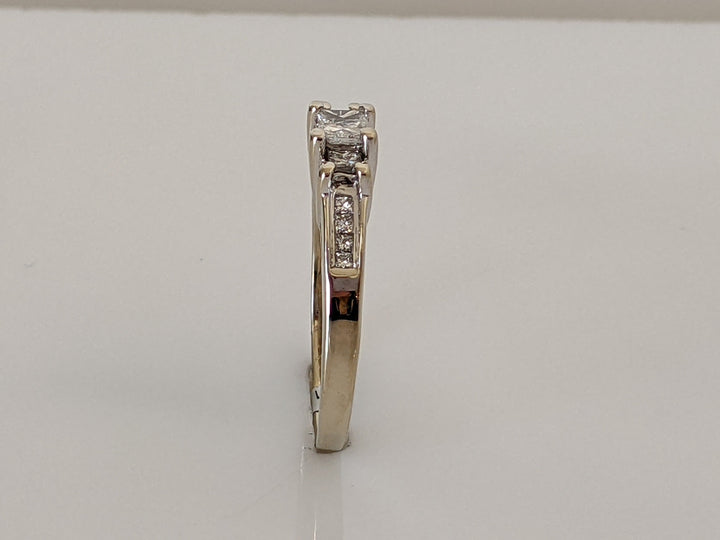 14K WHITE .62 CARAT TOTAL WEIGHT I1 G DIAMOND PRINCESS CUT (3) ESTATE RING 3.0 GRAMS