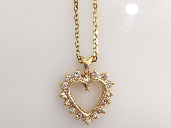14K .24 CARAT TOTAL WEIGHT SI1 H DIAMOND ROUND (16) ESTATE PENDANT & CHAIN 3.6 GRAMS