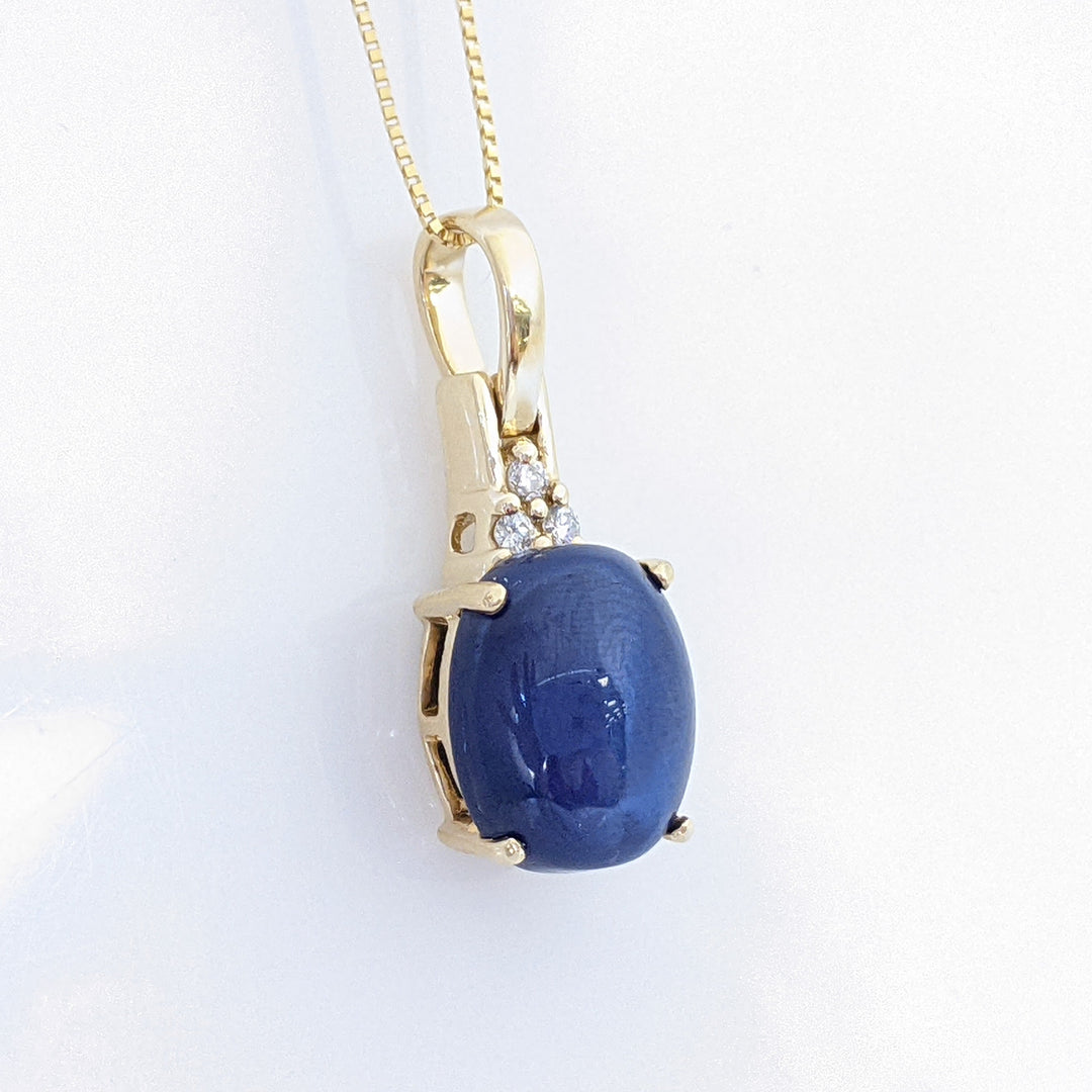 14K SYNTHETIC STAR SAPPHIRE OVAL 10X12 WITH (3) MELEE ESTATE PENDANT & CHAIN 4.0 GRAMS
