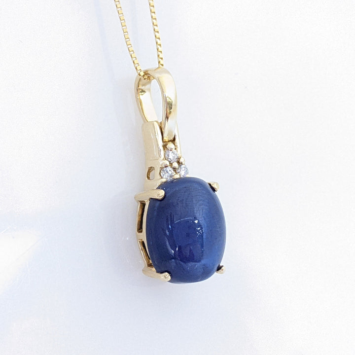 14K SYNTHETIC STAR SAPPHIRE OVAL 10X12 WITH (3) MELEE ESTATE PENDANT & CHAIN 4.0 GRAMS