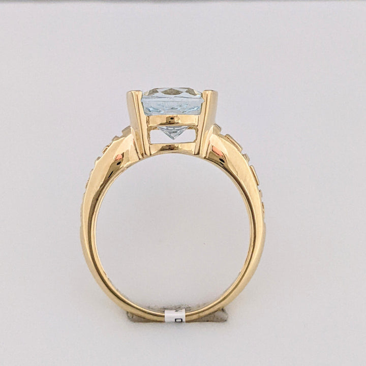 10K AQUAMARINE OVAL 9X11 HALF BEZEL ESTATE RING 4.3 GRAMS