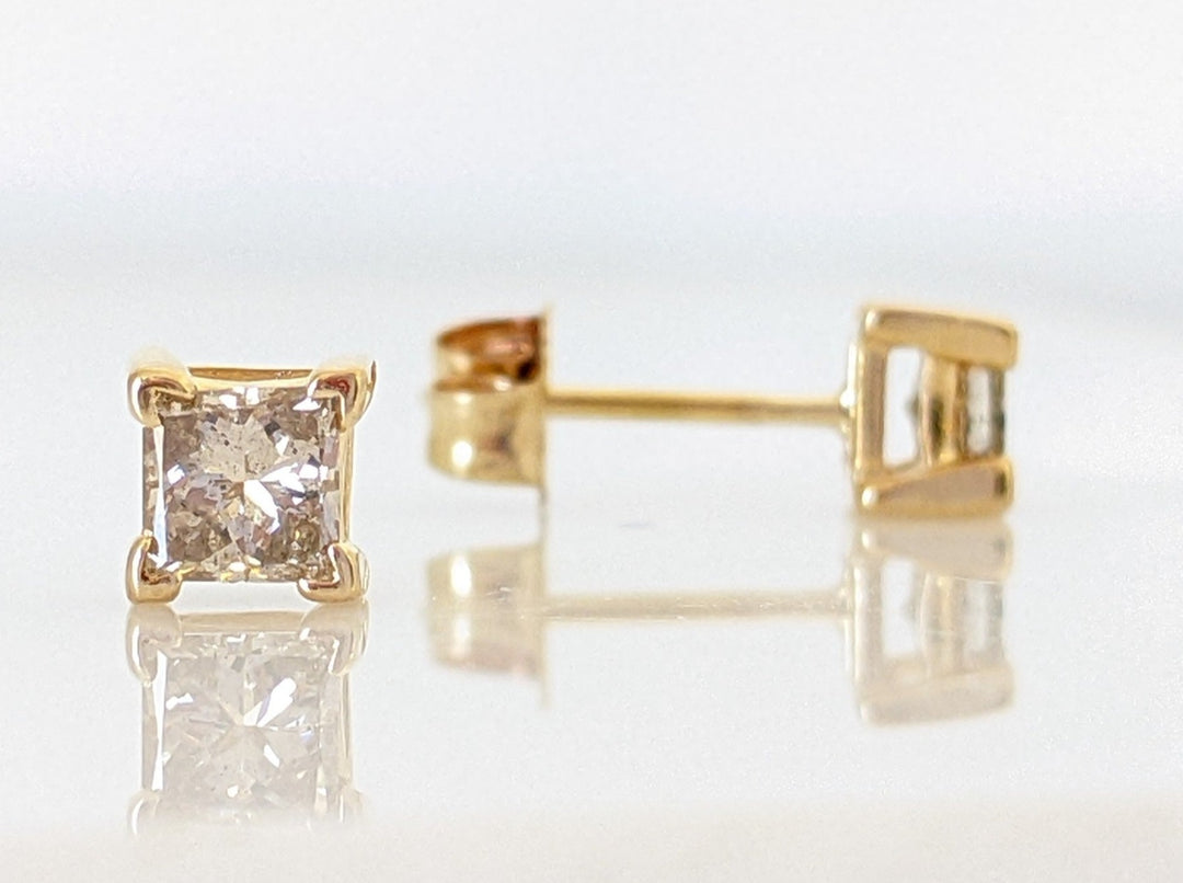 14K .50 CARAT TOTAL WEIGHT I1 J DIAMOND PRINCESS CUT (2) ESTATE STUD EARRING 1.0 GRAMS