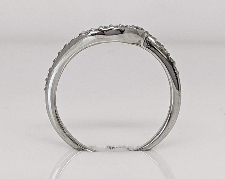 14K WHITE .20 CARAT TOTAL WEIGHT SI1 H DIAMOND ROUND (20) ESTATE CURVED BAND 1.2 GRAMS