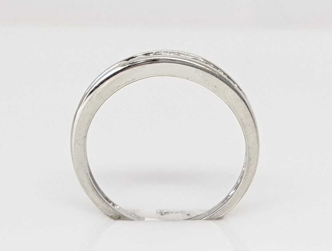 10K WHITE .20 CARAT TOTAL WEIGHT I1 J DIAMOND ROUND (11) ESTATE CHANNEL SET BAND 1.5 GRAMS