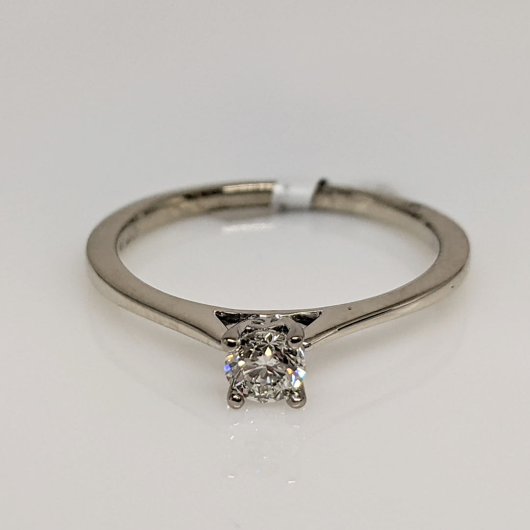 14K WHITE .23 CARAT TOTAL SI1 H DIAMOND ROUND ESTATE SOLITAIRE RING 1.9 GRAMS