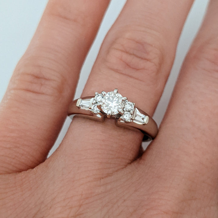 14K WHITE .54 CARAT TOTAL WEIGHT I1 H DIAMOND ROUND (5) WITH (2) BAGUETTE ESTATE RING 3.5 GRAMS