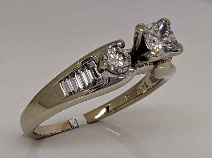 14K WHITE 1.03 CARAT TOTAL WEIGHT SI2 I DIAMOND PRINCESS CUT (1) ROUND (2) BAGUETTE (8) ESTATE RING 4.1 GRAMS