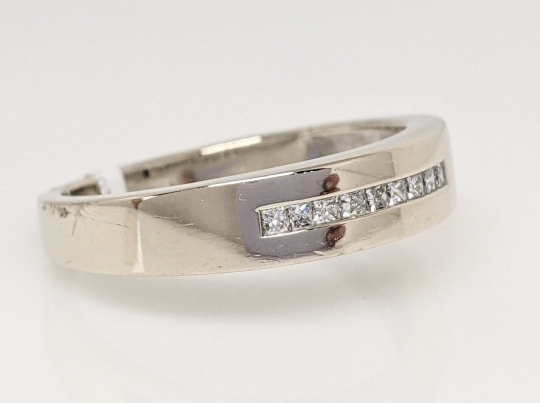 14K WHITE .27 CARAT TOTAL WEIGHT I1 H DIAMOND PRINCESS CUT (9) ESTATE CHANNEL BAND 6.3 GRAMS