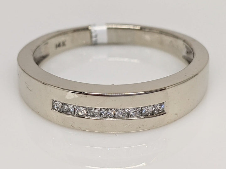 14K WHITE .27 CARAT TOTAL WEIGHT I1 H DIAMOND PRINCESS CUT (9) ESTATE CHANNEL BAND 6.3 GRAMS
