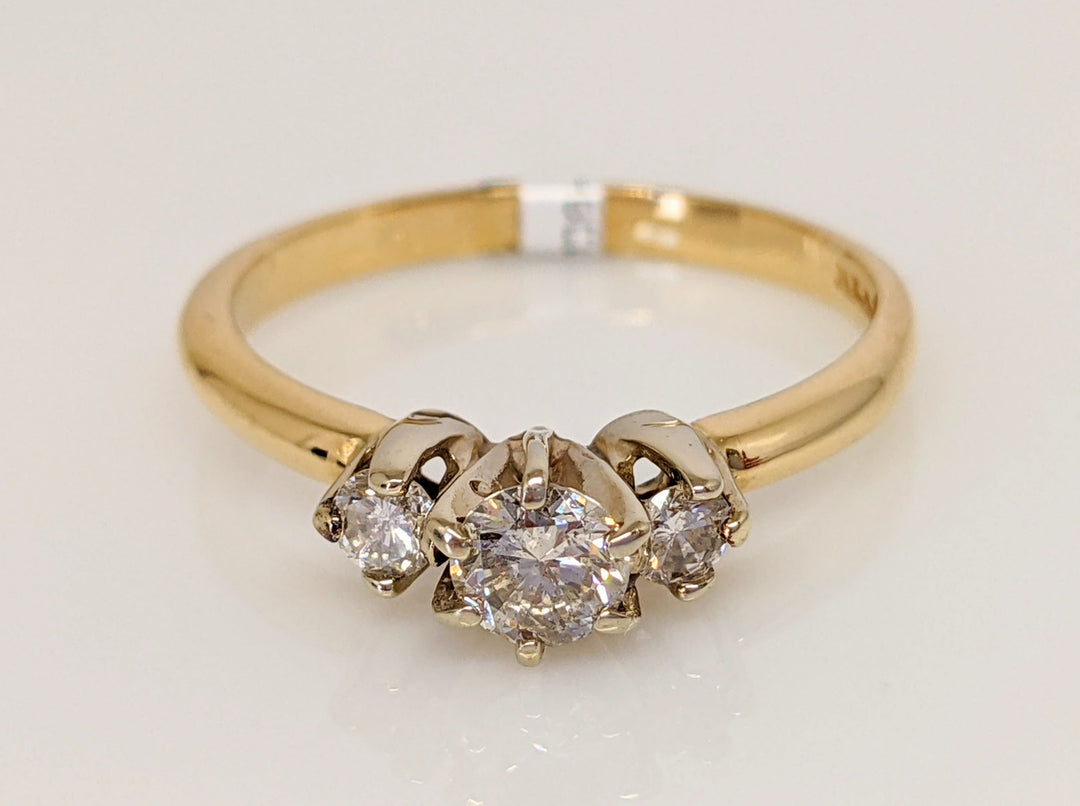 14K .42 CARAT TOTAL WEIGHT SI2 J DIAMOND ROUND (3) TRINITY ESTATE RING 2.3 GRAMS