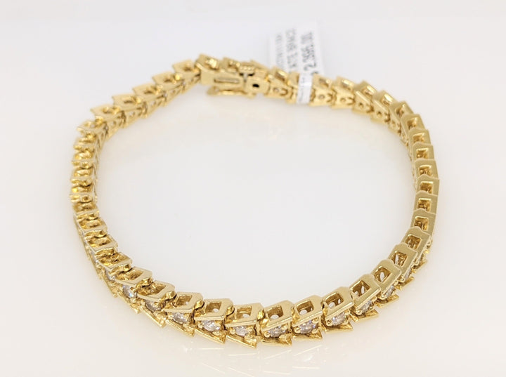 14K 3.01 CARAT TOTAL WEIGHT I1 I DIAMOND ROUND (43) BAR SET V-SHAPED ESTATE BRACELET 19.7 GRAMS