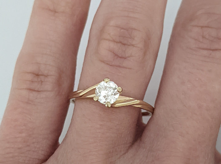 14K .39 CARAT TOTAL VS2 I DIAMOND ROUND (1) ESTATE BYPASS RING 1.5 GRAMS