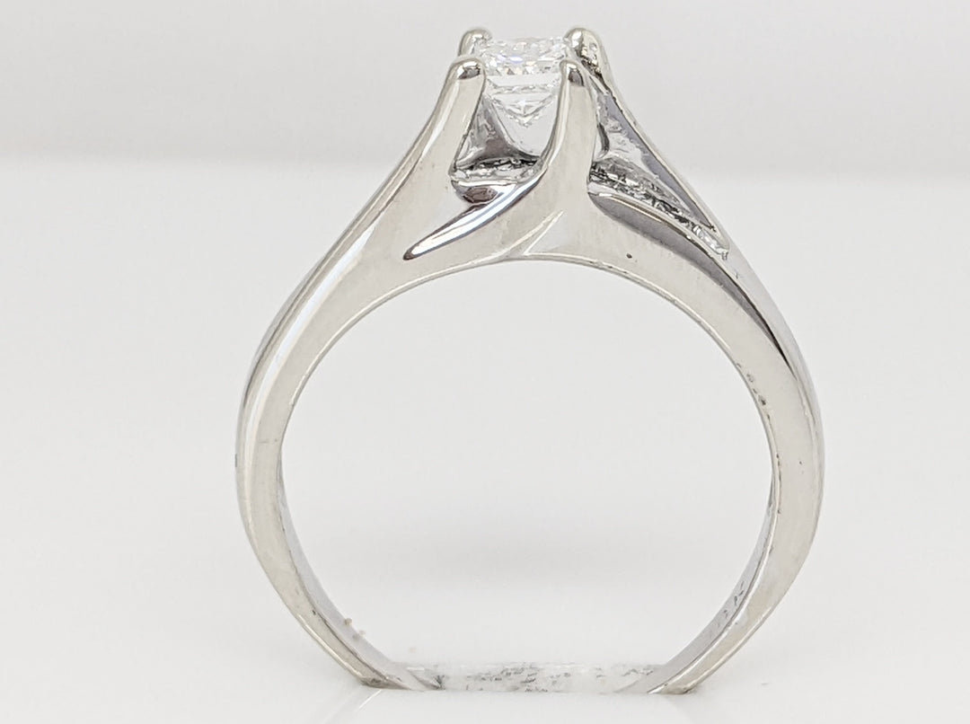 14K WHITE .47 CARAT TOTAL WHITE SI1 G DIAMOND PRINCESS CUT (11) ESTATE RING 2.7 GRAMS