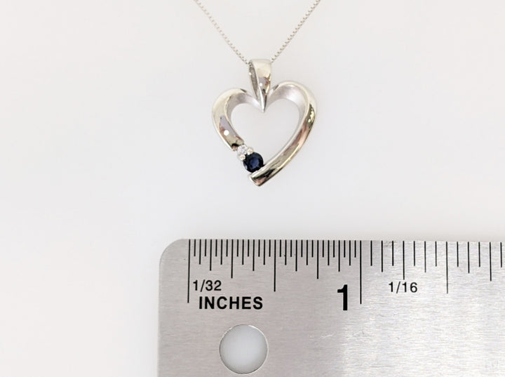 14K WHITE SAPPHIRE ROUND 3MM WITH MELEE HEART ESTATE PENDANT & CHAIN 2.8 GRAMS