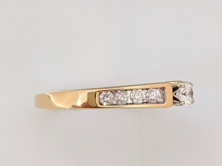 14K .63 CARAT TOTAL WEIGHT SI2 G DIAMOND ROUND (9) ESTATE RING 4.0 GRAMS