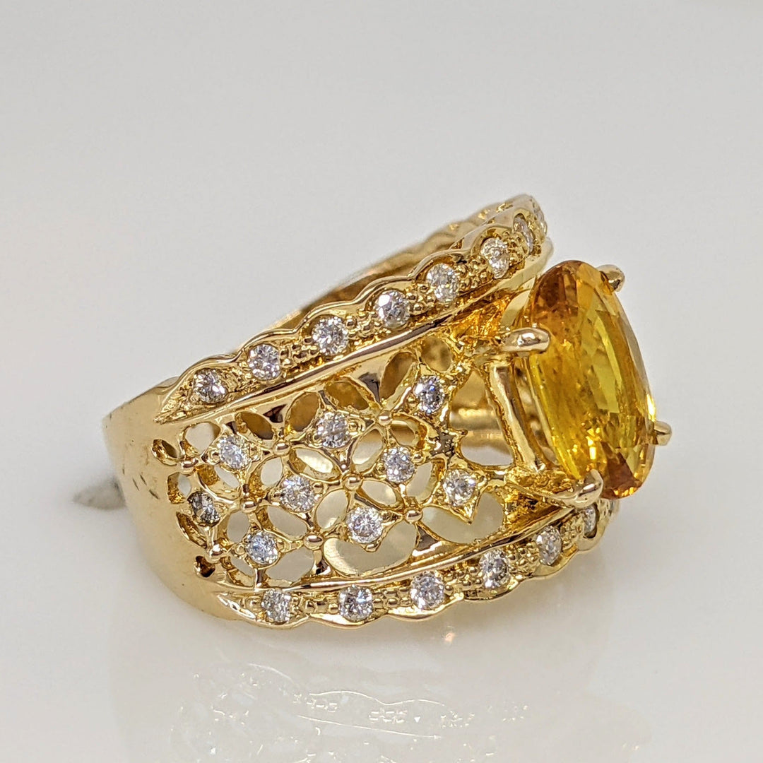 18K YELLOW LAB-CREATED SAPPHIRE OVAL 7X9 WITH .25 DIAMOND TOTAL WEIGHT ESTATE RING 5.3 GRAMS