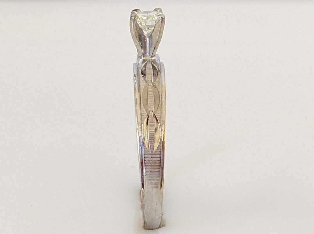 14K TWO-TONE .28 CARAT TOTAL SI I ROUND SOLITAIRE DIAMOND ESTATE 2.9 GRAMS