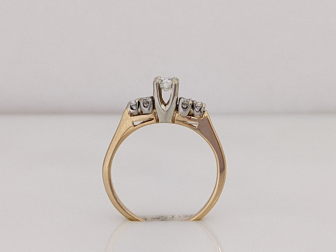 14K .36 CARAT TOTAL WEIGHT I1 H DIAMOND ROUND (7) ESTATE RING 2.6 GRAMS