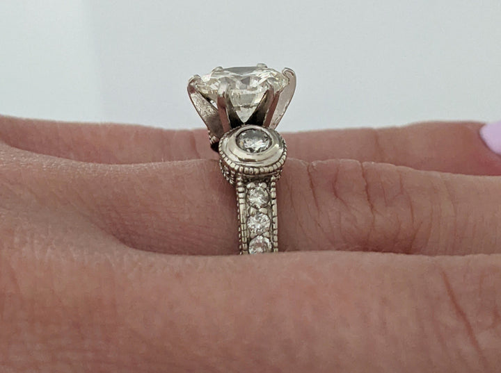 14K WHITE 2.77 CARAT TOTAL WEIGHT SI2 J DIAMOND ROUND (69) ESTATE RING 6.8G