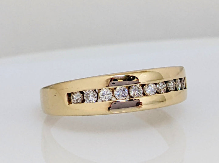 14K .25 CARAT TOTAL WEIGHT I1 I DIAMOND ROUND (10) ESTATE CHANNEL SET BAND 4.7 GRAMS