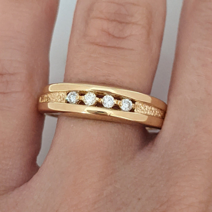 14K .12 CARAT TOTAL WEIGHT SI2 I DIAMOND ROUND (4) ESTATE BAND 4.7 GRAMS