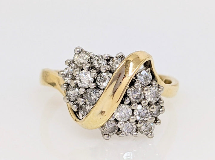 14K .54 CARAT TOTAL WEIGHT I1 G DIAMOND ROUND (18) CLUSTER ESTATE RING 2.7 GRAMS