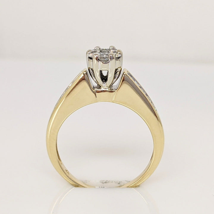 10K .41 CARAT TOTAL WEIGHT I1 H DIAMOND ROUND (17) CLUSTER TOP ESTATE RING 3.0 GRAMS