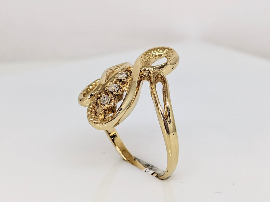 14K .06 CARAT TOTAL WEIGHT DIAMOND ROUND (3) FREE FORM ESTATE RING 4.0 GRAMS