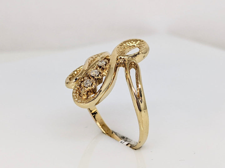 14K .06 CARAT TOTAL WEIGHT DIAMOND ROUND (3) FREE FORM ESTATE RING 4.0 GRAMS