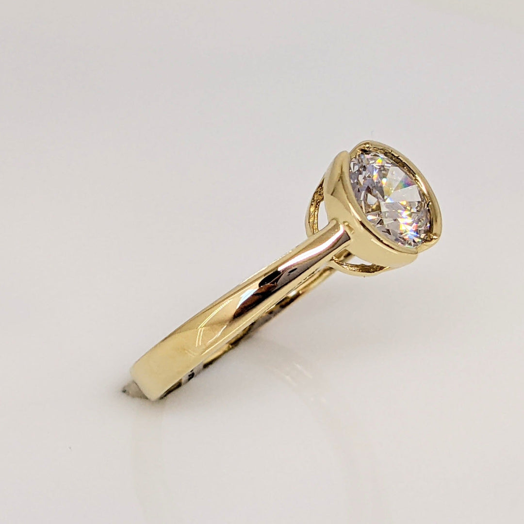 14K CUBIC ZIRCONIA 6.5MM HALF BEZEL ESTATE RING 2.2 GRAMS