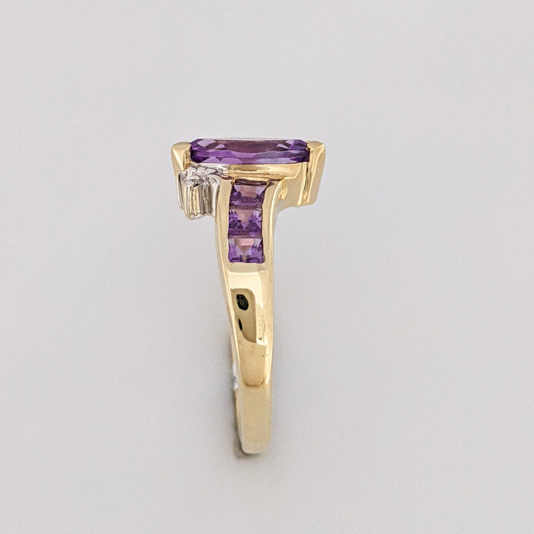 10K AMETHYST MARQUISE 5X10 WITH (6) PRINCESS CUT AMETHYST AND (2) MELEE ESTATE RING 2.6 GRAMS