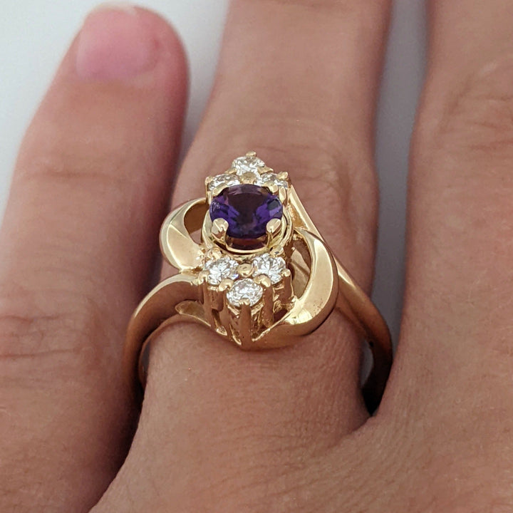 14K AMETHYST ROUND 5MM WITH .30 DIAMOND TOTAL WEIGHT ESTATE RING 4.2 GRAMS